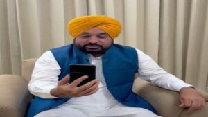 CM भगवंत मान ने हॉकी कप्तान हरमनप्रीत सिंह से की वीडियो कॉल, आगामी मुकाबलों के लिए दी शुभकामनाएं